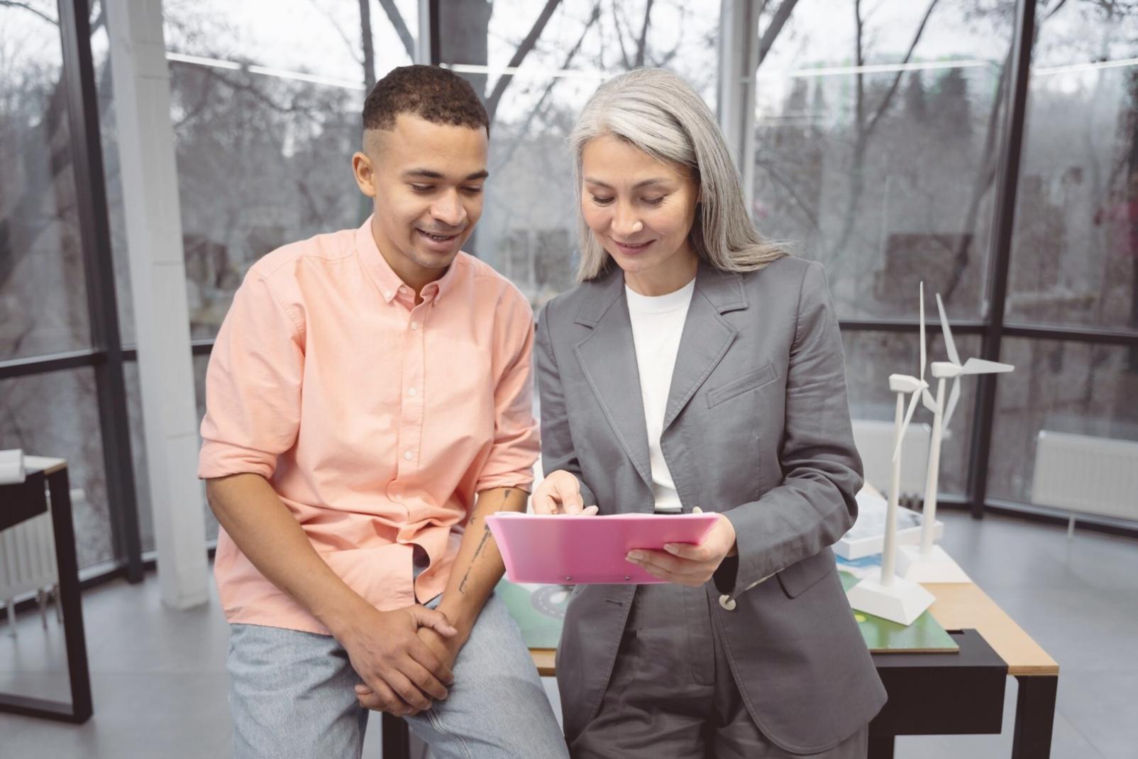 Comparación de múltiplos financieros para cadena de retail ecuatoriana